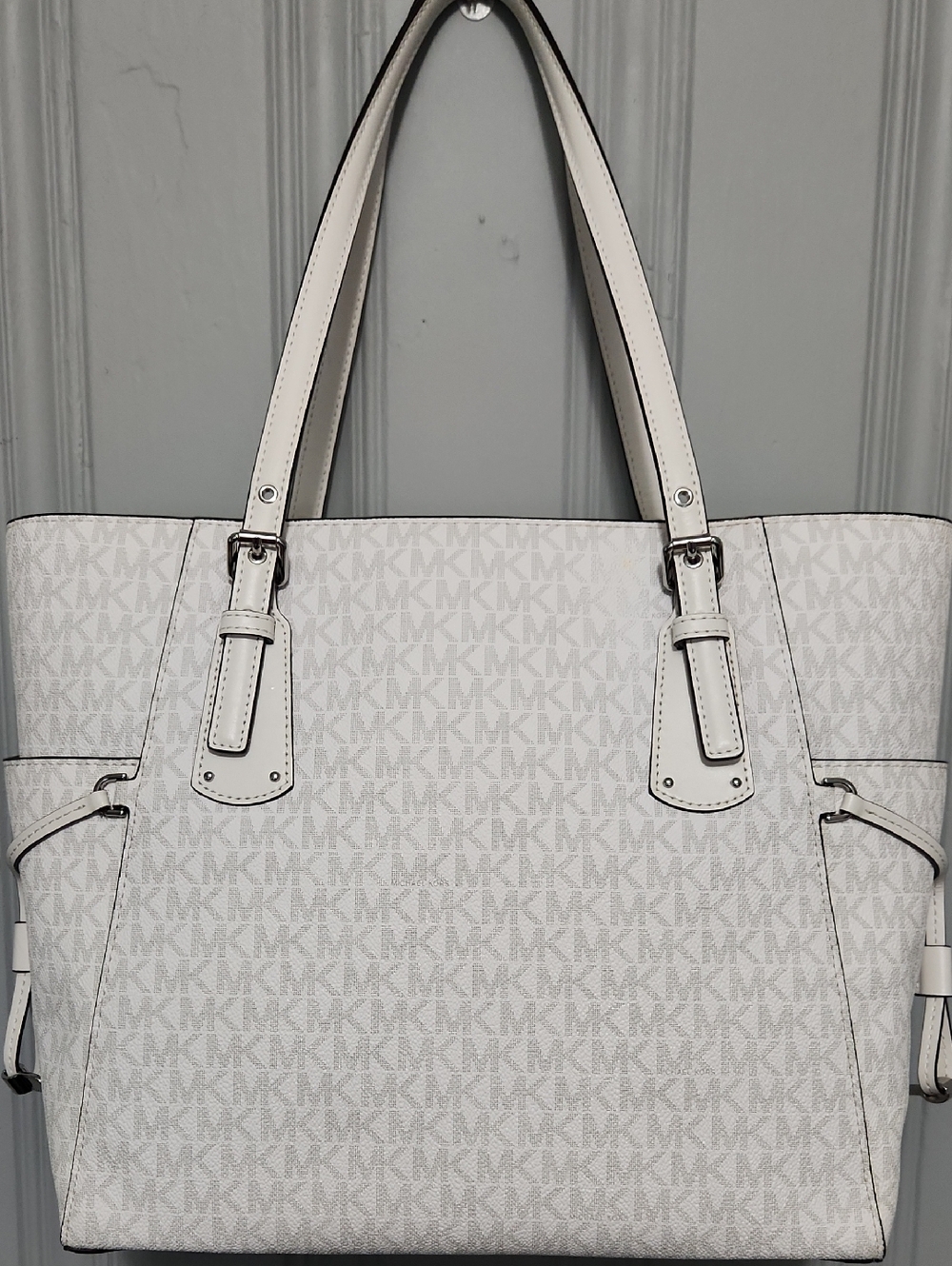 Brand New! Michael Kors White & Silver Monogram Bag